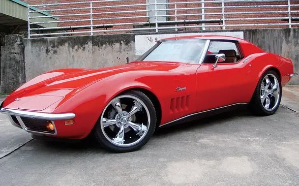 AUTOS CLASICOS DE GRAN POTENCIA