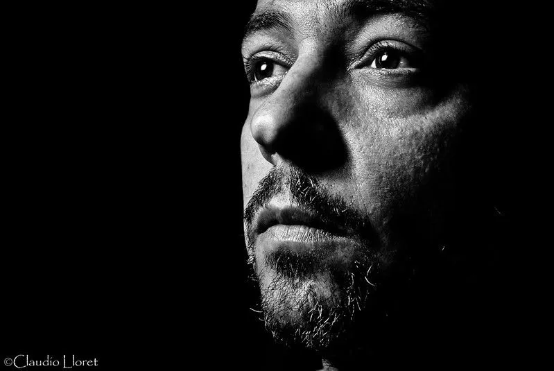 Ayuda] Book con fondo negro. - Taringa!