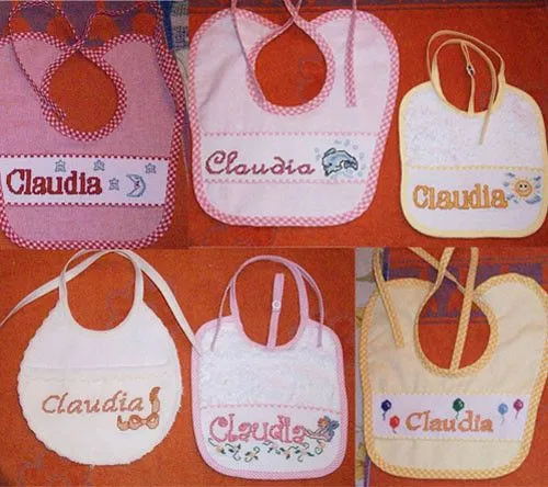 Los baberos para Claudia : Labores en Punto de Cruz Los baberos para Claudia : Labores en Punto de Cruz