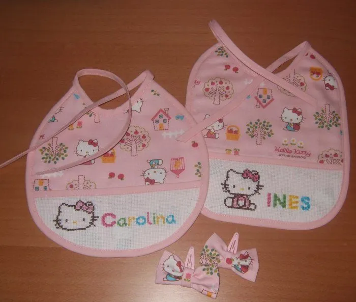 Patrones en punto de cruz de Hello Kitty baberos - Imagui Patrones en punto de cruz de Hello Kitty baberos - Imagui