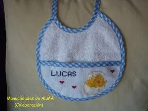 Baberos para los mas peques de la casa. Están realizados en punto de ... Baberos para los mas peques de la casa. Están realizados en punto de ...