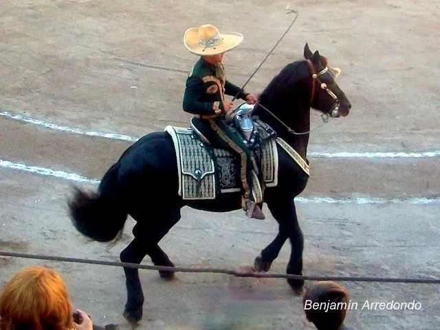 El Bable: Antes y ahora: El Charro mexicano.