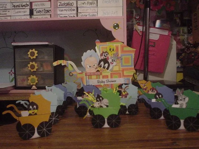 Piñatas looney tunes baby - Imagui