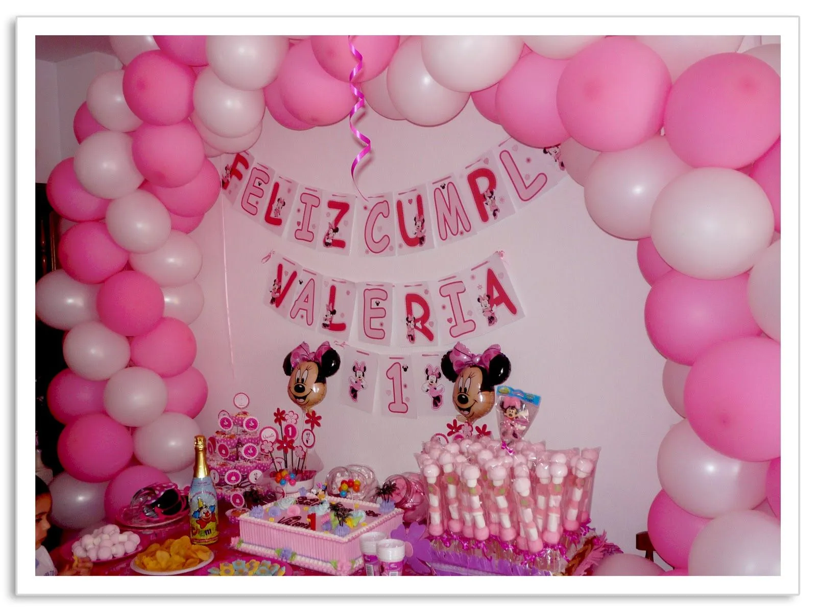 Baby Nina Fiestas: Fiesta temática Minnie Mouse para Valeria Baby Nina Fiestas: Fiesta temática Minnie Mouse para Valeria
