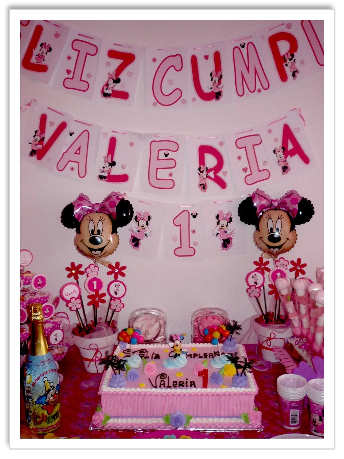 Baby Nina Fiestas: Fiesta temática Minnie Mouse para Valeria Baby Nina Fiestas: Fiesta temática Minnie Mouse para Valeria