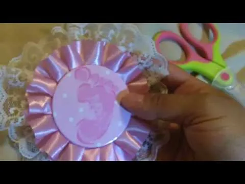 How to make a quick Corsage for Baby Shower - YouTube