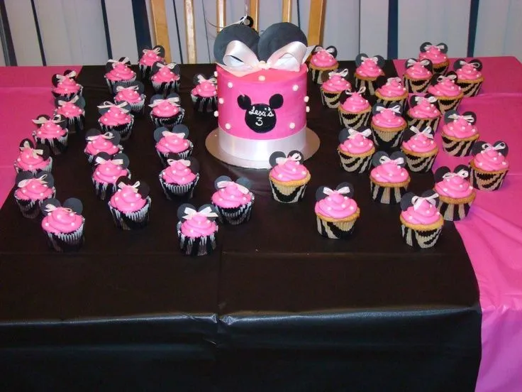 Minnie Mouse Zebra Cake/Cupcakes | Cakes | Pinterest | Minnie ...