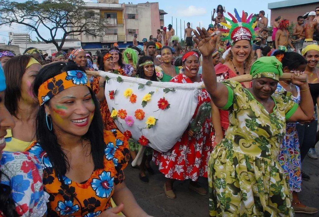 El Baile de La Hamaca, tradición centenaria del carnaval - Haiman El Troudi El Baile de La Hamaca, tradición centenaria del carnaval - Haiman El Troudi