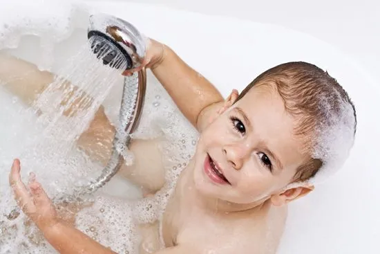 Bañarse solos, un paso más en su autonomía | Edukame