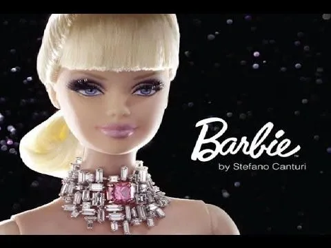 LA BARBIE MAS CARA DEL MUNDO. 302.500 dolares - YouTube LA BARBIE MAS CARA DEL MUNDO. 302.500 dolares - YouTube