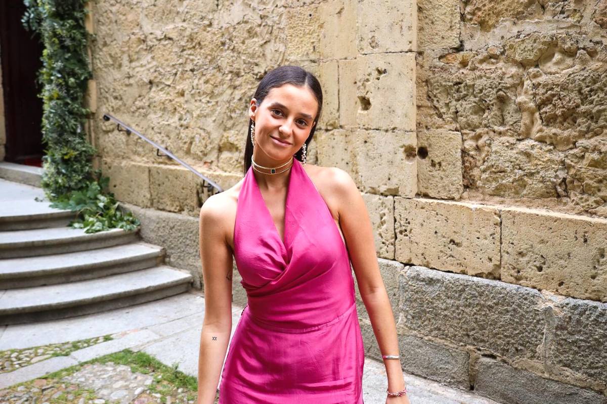 Barbiecore, la tendencia que arrasa en los looks de moda y belleza Barbiecore, la tendencia que arrasa en los looks de moda y belleza