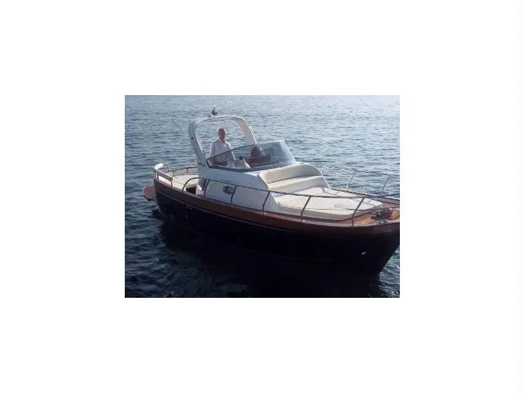 Barco Mimi Libeccio 25.50 | CosasDeBarcos.