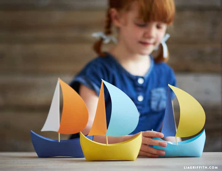 Cómo hacer un barco de papel paso a paso con los niños Cómo hacer un barco de papel paso a paso con los niños