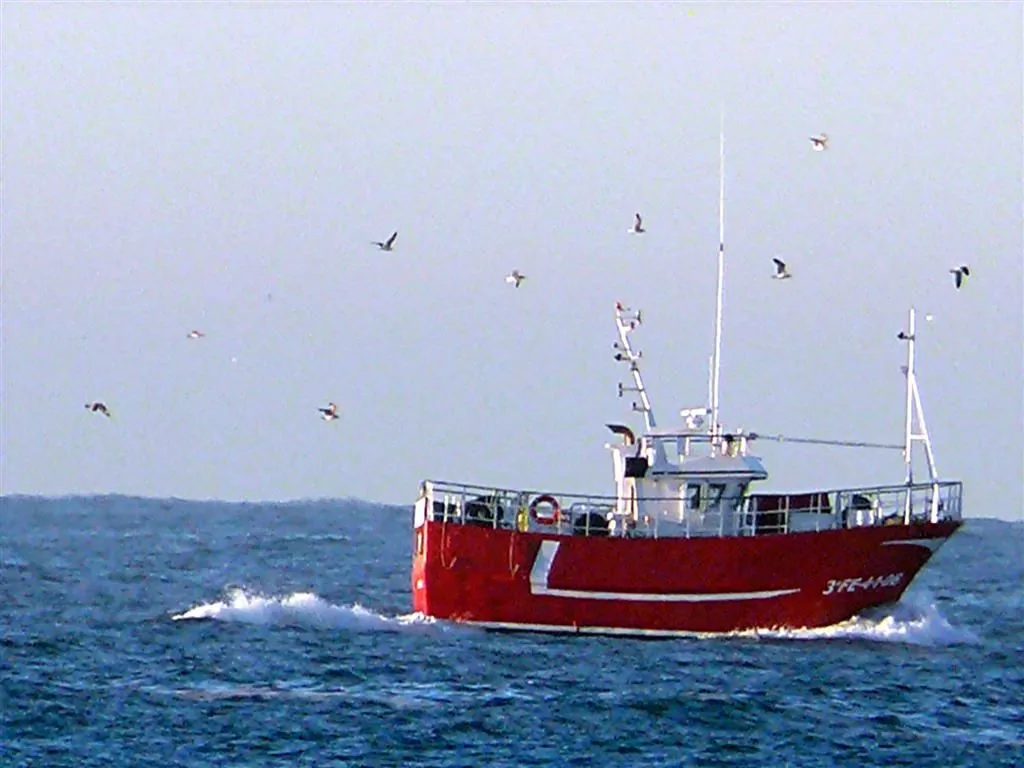 Barco Pesquero En Las Islas Columbretes Pictures