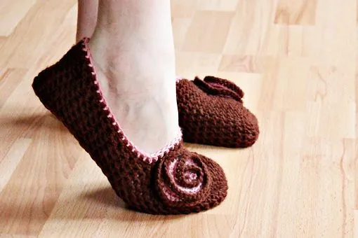 Entre Barrancos (MANUALIDADES): Zapatillas de crochet (slippers ... Entre Barrancos (MANUALIDADES): Zapatillas de crochet (slippers ...