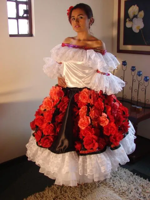 BARRANQUILLA PUERTA DE ORO DE COLOMBIA: TRAJES TIPICOS BARRANQUILLA PUERTA DE ORO DE COLOMBIA: TRAJES TIPICOS