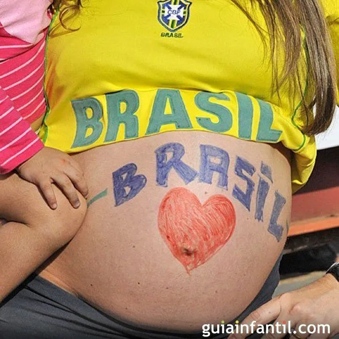 Barriga pintada apoyando a Brasil - Barrigas de embarazadas pintadas Barriga pintada apoyando a Brasil - Barrigas de embarazadas pintadas