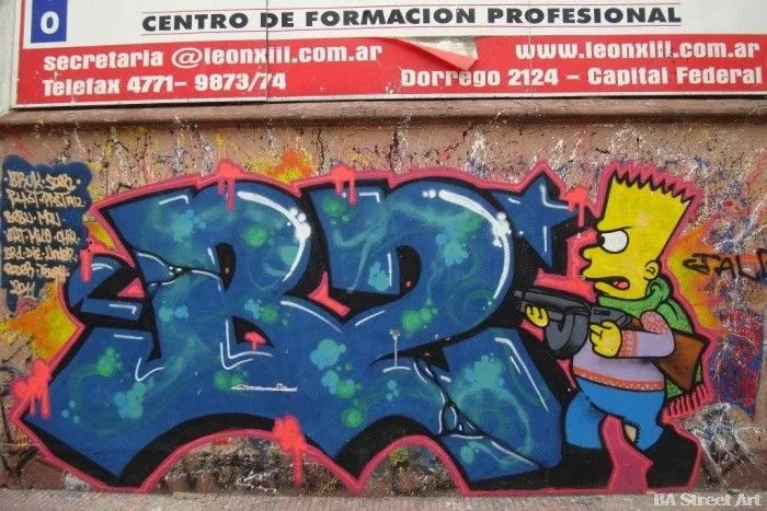 Bastardos Crew paints Machine Gun Bart | BA Street Art Bastardos Crew paints Machine Gun Bart | BA Street Art