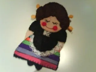 el baúl de manualidades de karina: BROCHES DE FIELTRO el baúl de manualidades de karina: BROCHES DE FIELTRO