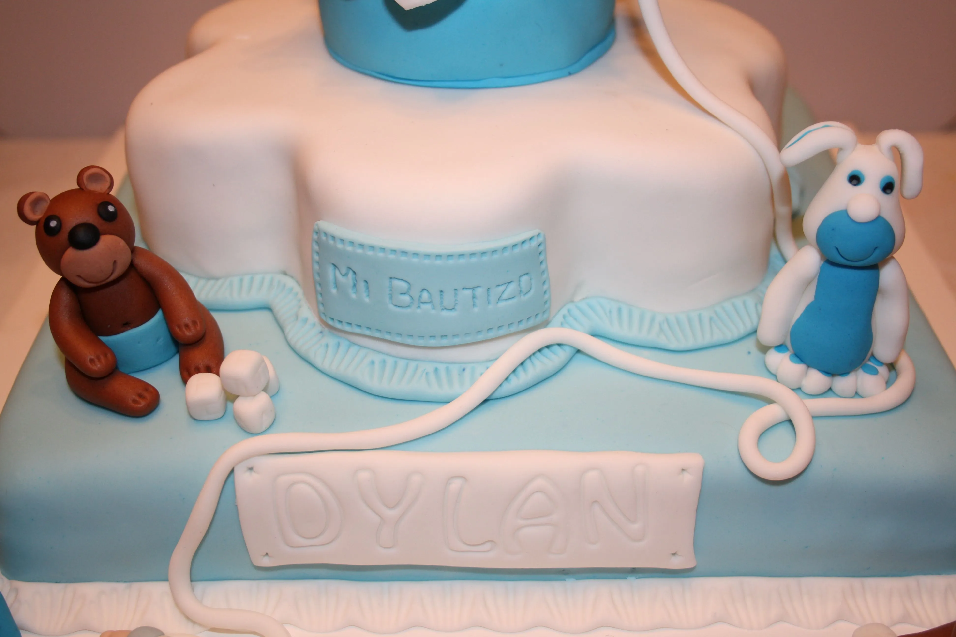 Tarta bautizo pisos y bebe