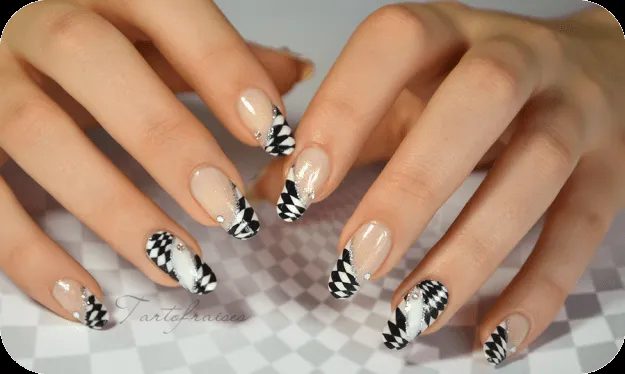 Beauty Angel's: Uñas a Cuadros Blanco y Negro Beauty Angel's: Uñas a Cuadros Blanco y Negro