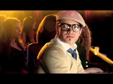 Bebé Bonita Ft. Jay Sean of Chino Y Nacho in video on Jukebox