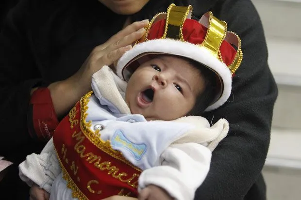 ... bebê campeão foi o que seguiu mamando pelo maior período de tempo ... bebê campeão foi o que seguiu mamando pelo maior período de tempo