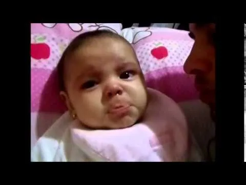 Bebe haciendo pucherito!! - YouTube