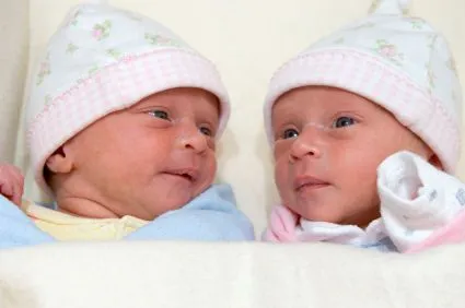 nombres-bebes-gemelos.jpg
