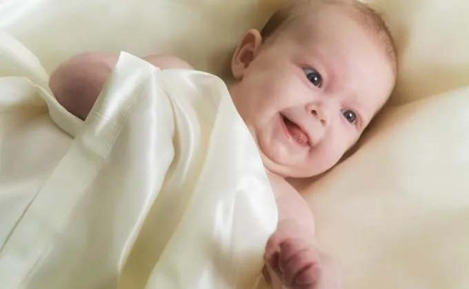 Bebés morenos claros recien nacidos - Imagui