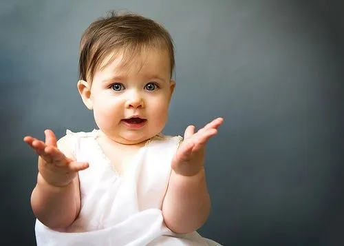 Bebes , na mesa do computador xii é problema!!! Bebes , na mesa do computador xii é problema!!!