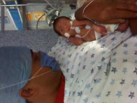 bebes prematuros mi emilia de 7 meses - YouTube