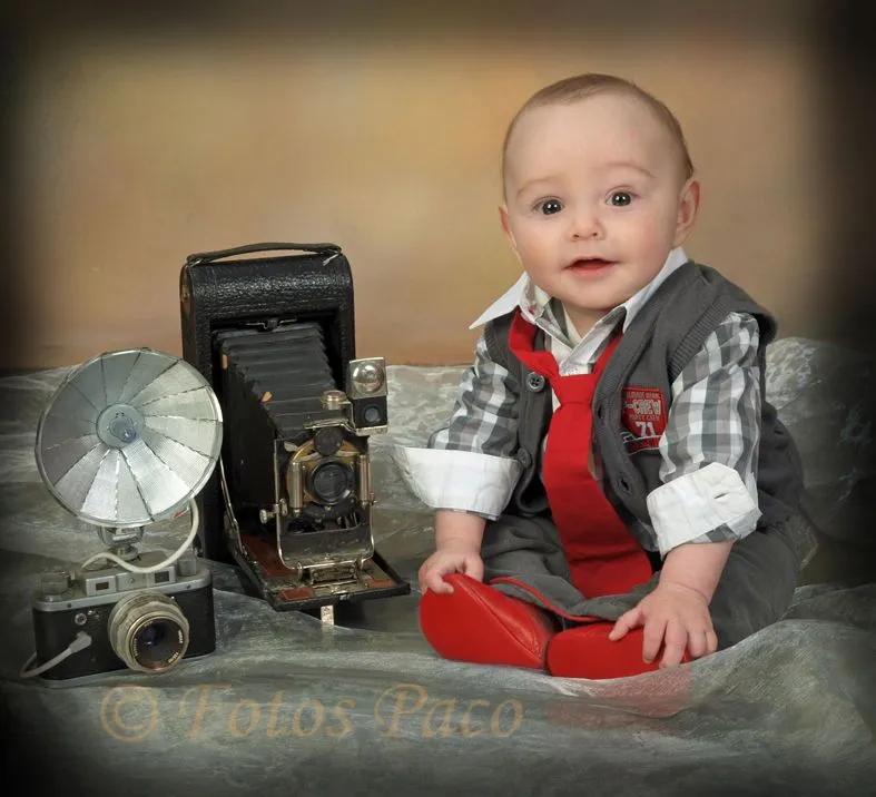Bebés, recién nacidos, embarazo: Catálogo de Fotos Paco Estudio