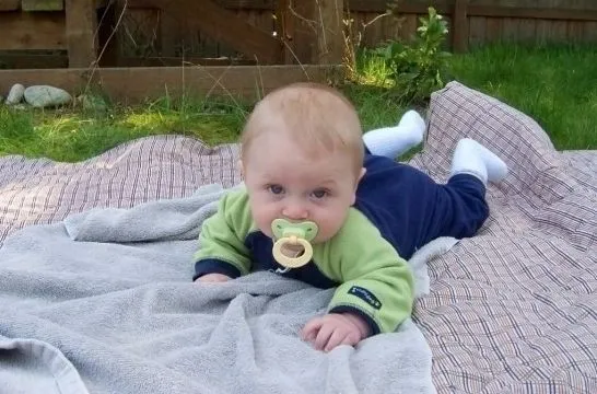bebes-tres-meses-juegos-listg.jpg