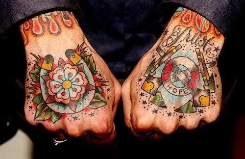 Belagoria: Tatuajes de herraduras femeninos y con significado Belagoria: Tatuajes de herraduras femeninos y con significado