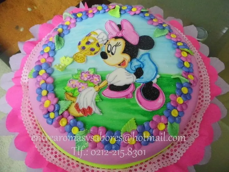 Bella y Deliciosa torta de minnie, rellena de arequipe con gotas ...