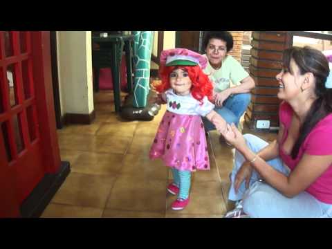 mi bella valeria y su disfraz de ROSITA FRESITA - YouTube mi bella valeria y su disfraz de ROSITA FRESITA - YouTube