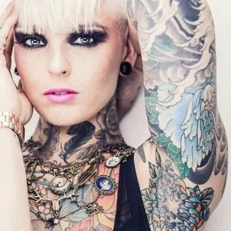 Bellas y tatuadas: chicas sexy y en su tinta
