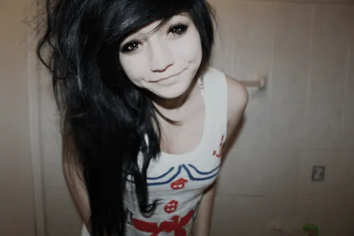 Los 10 peinados Emo más populares | Belleza Emo Los 10 peinados Emo más populares | Belleza Emo