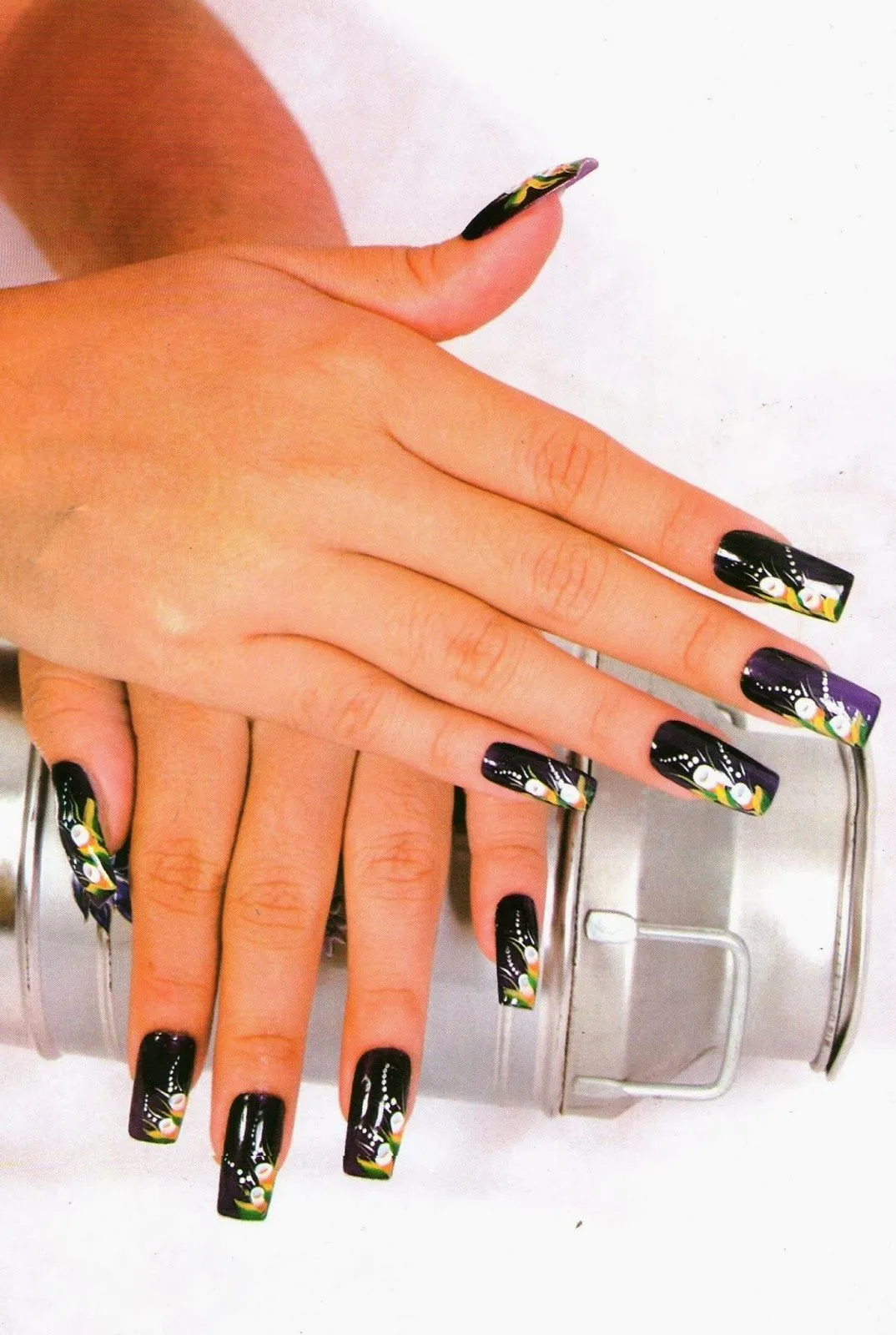 Belleza x Siempre: Manicura con diseños modernos