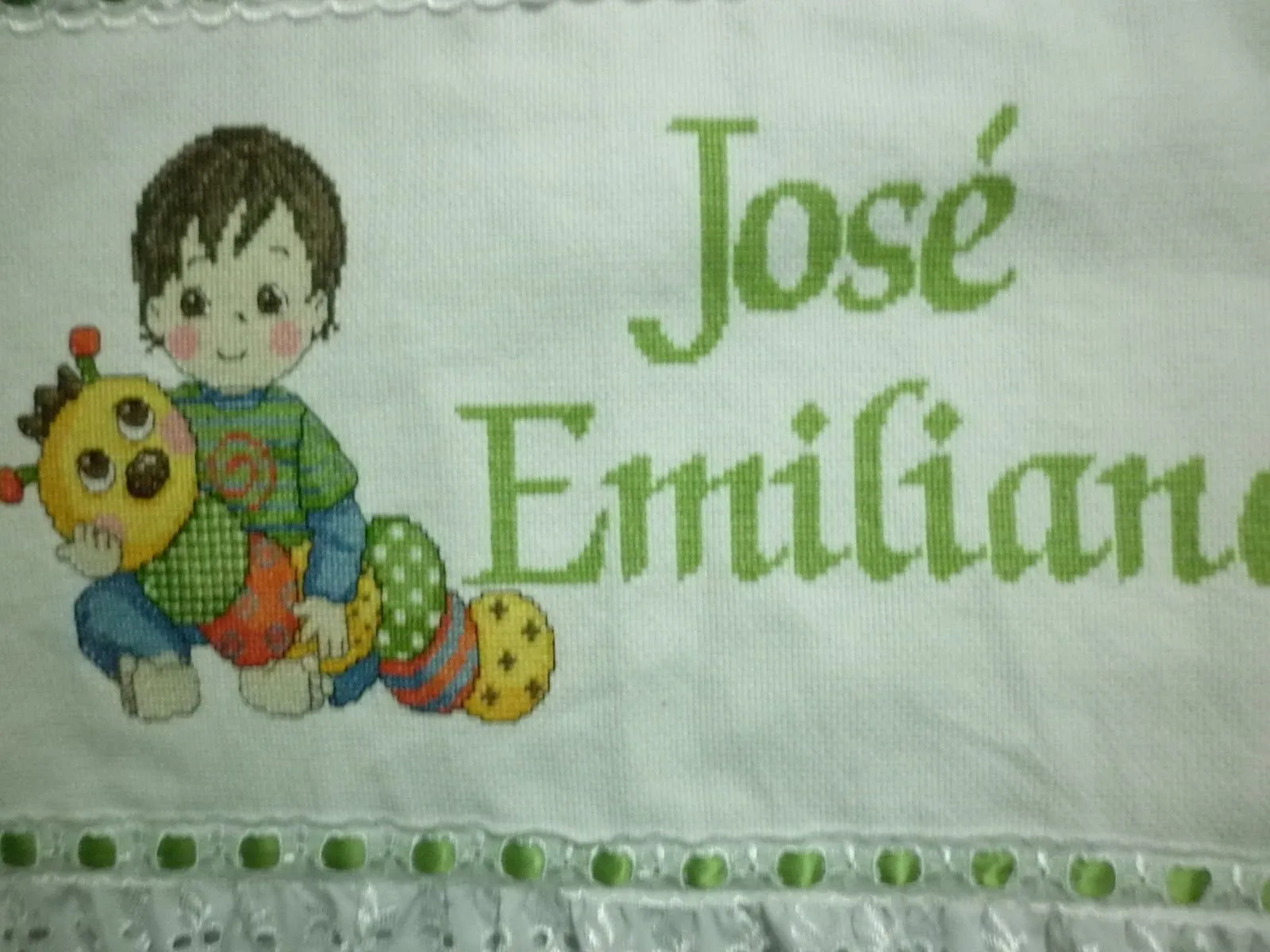 BELLOS CUADROS Y SABANITAS PARA BEBE A PUNTO DE CRUZ BELLOS CUADROS Y SABANITAS PARA BEBE A PUNTO DE CRUZ