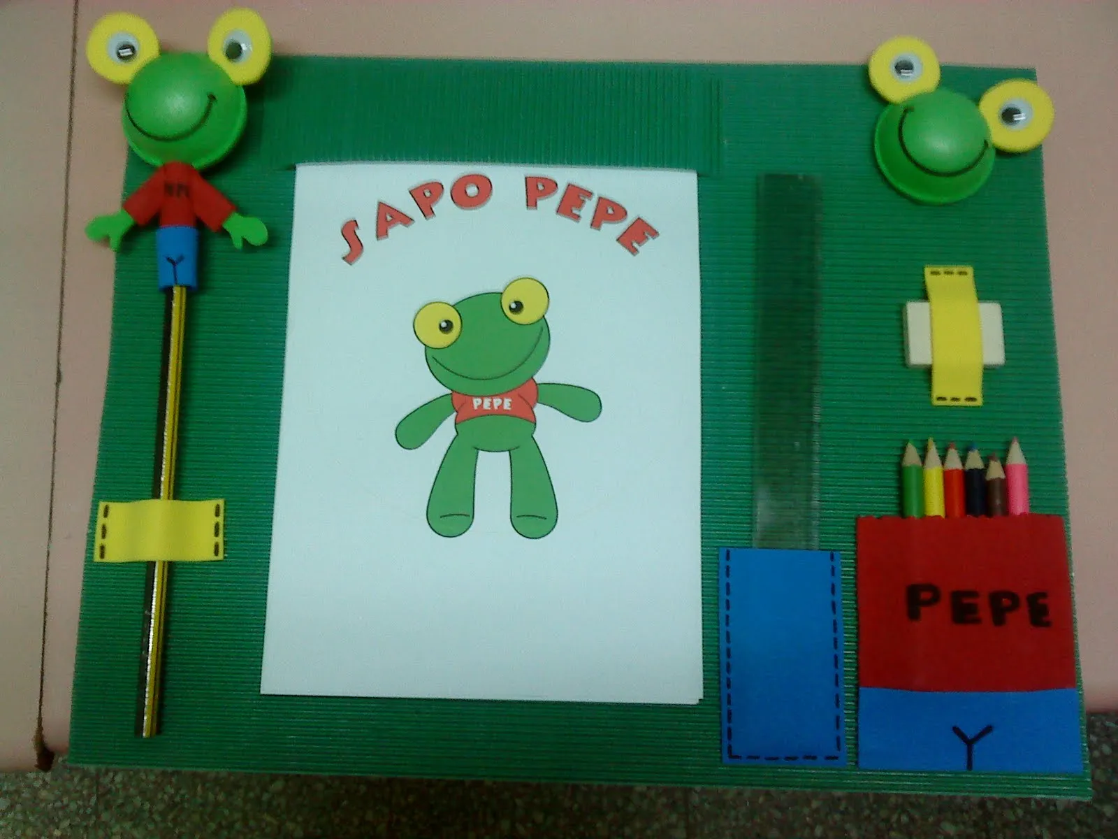 Bellos Recuerdos: KIT DE DIBUJO SAPO PEPE Bellos Recuerdos: KIT DE DIBUJO SAPO PEPE