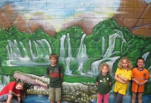 Berok Graffiti mural profesional en Barcelona: Pintura mural en ...