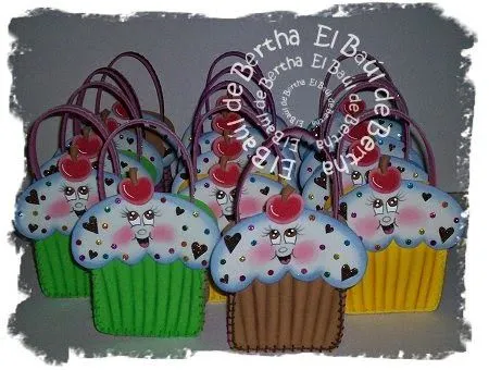 BERTHA MANUALIDADES *.:。✿: Cotillon CupCake BERTHA MANUALIDADES *.:。✿: Cotillon CupCake