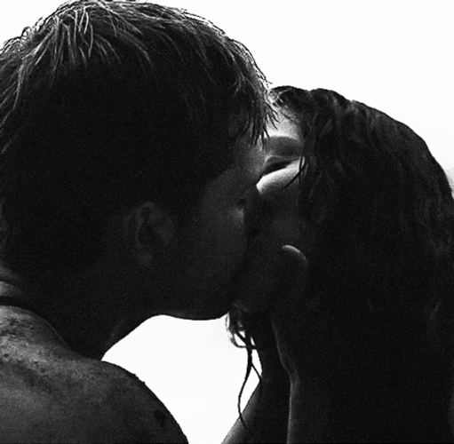 Besos Apasionados Enamorados Amor GIF | GIFDB.com Besos Apasionados Enamorados Amor GIF | GIFDB.com