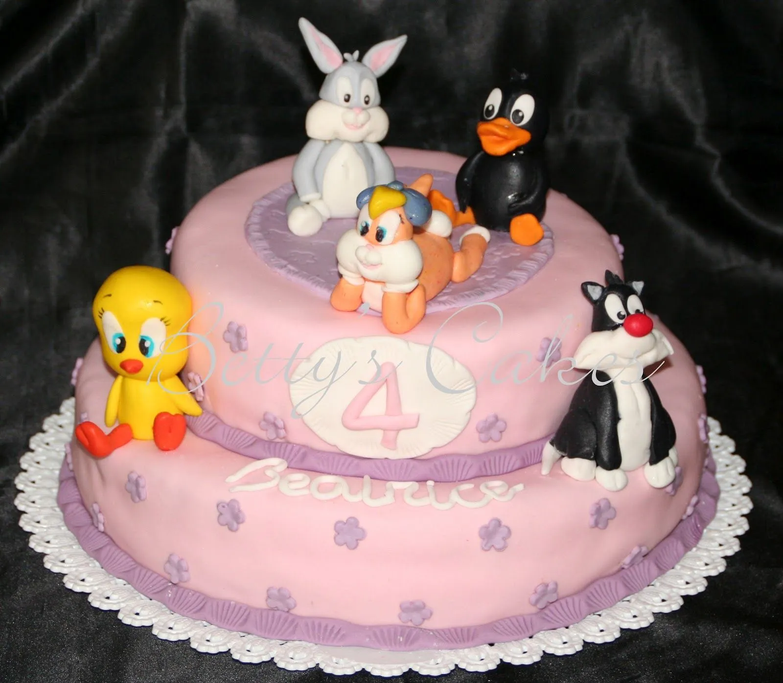 Betty's Cakes: Torta Baby Looney Toons Betty's Cakes: Torta Baby Looney Toons