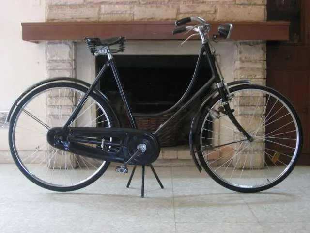 Bicicleta antigua inglesa de damas marca empire, de la década del ...