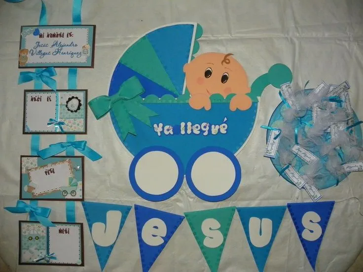 Bienvenida al bebé. Consta de banderín con nombre, adorno para la ... Bienvenida al bebé. Consta de banderín con nombre, adorno para la ...