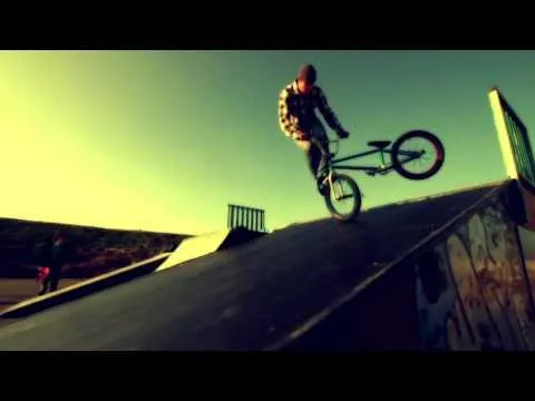 BIKE BMX SLOWMOTION 1000 fps Canon 7d GoPro HD - YouTube