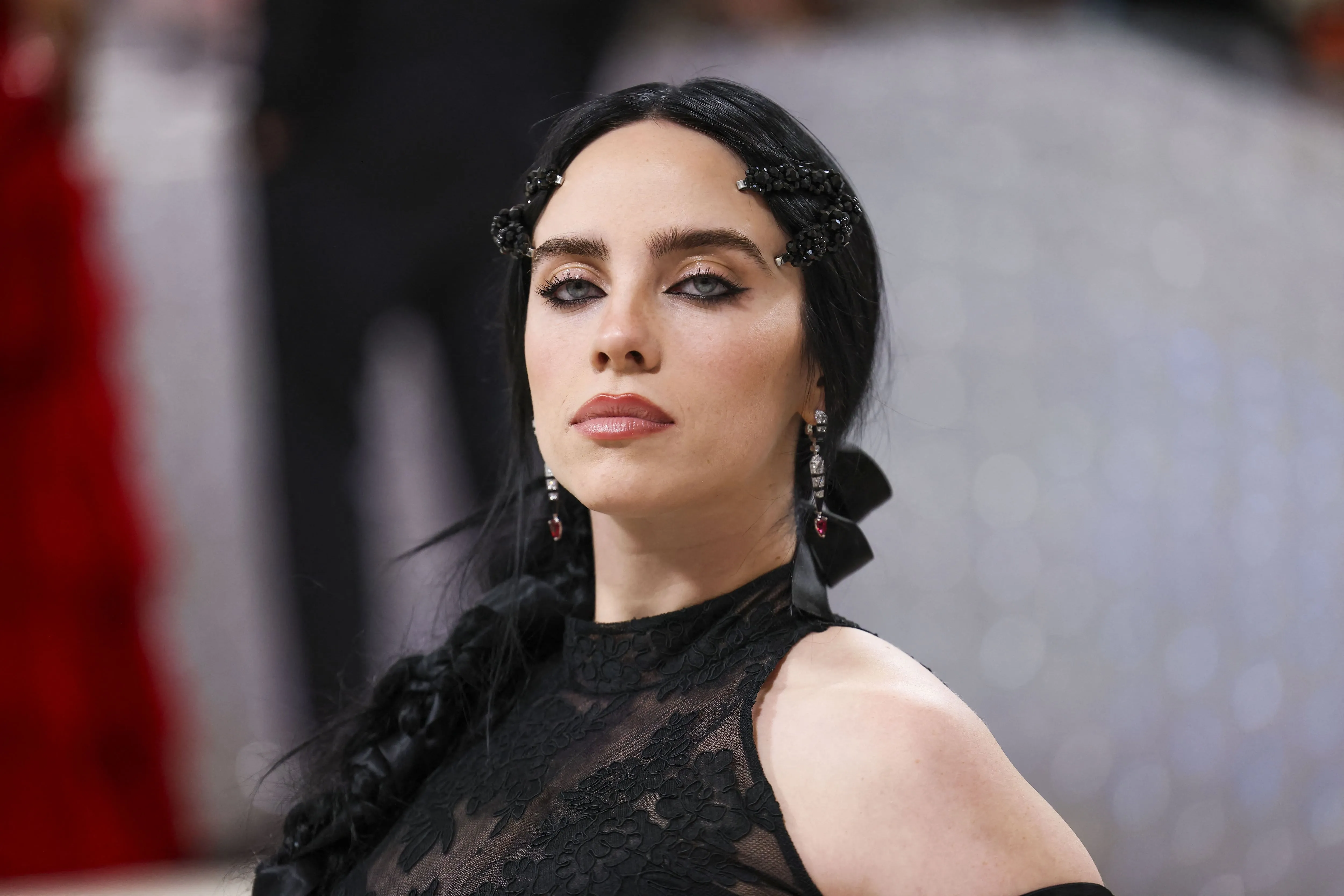 Billie Eilish hace reflexión acerca de la feminidad tras críticas por su  ropa: “Dejen a las mujeres existir” - Infobae